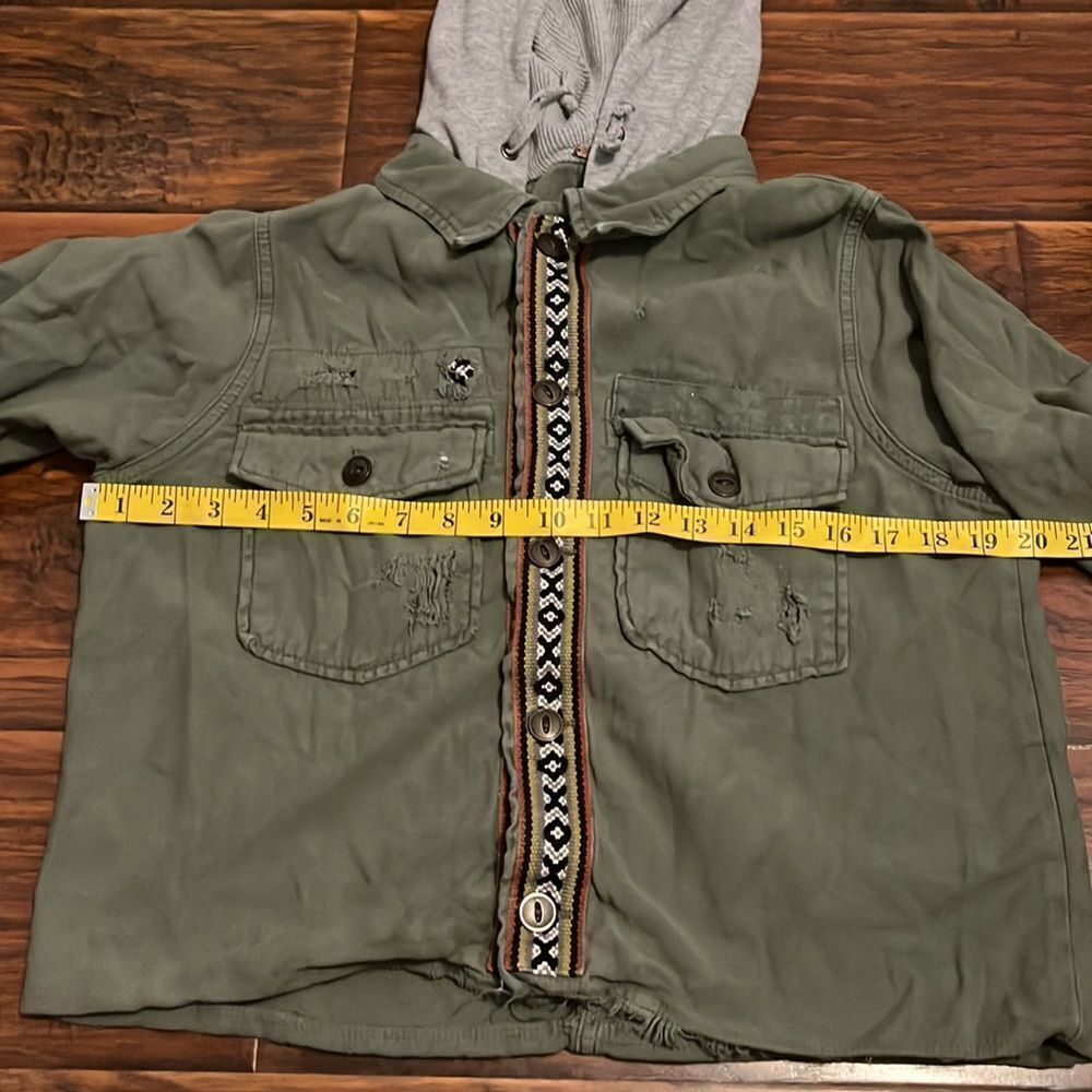 Free People Distressed Green Embroidered Detailing Boho Gray Hoodie Crop Jacket - Picture 9 of 12